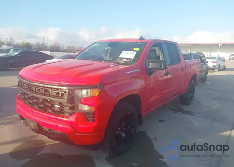 2025 Chevrolet Silverado 1500 2Wd Short Bed Custom z USA, uszkodzony, nr VIN 3GCPABEK4SG117192